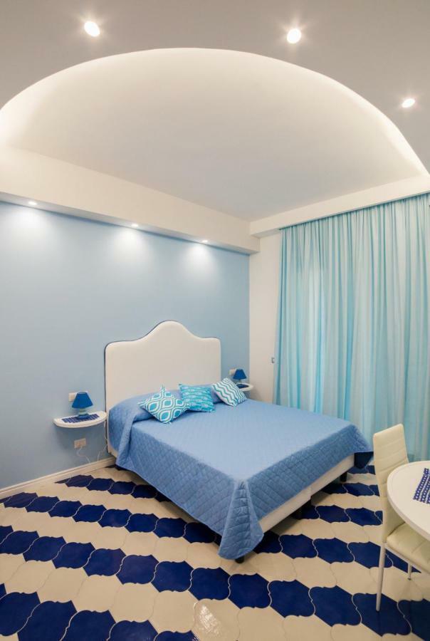 Marilisa Holidays Майори Экстерьер фото